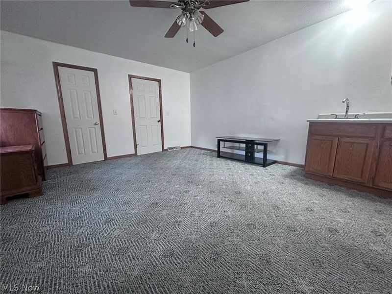 417 Otis Court SE, Girard, OH 44420 Photo 16