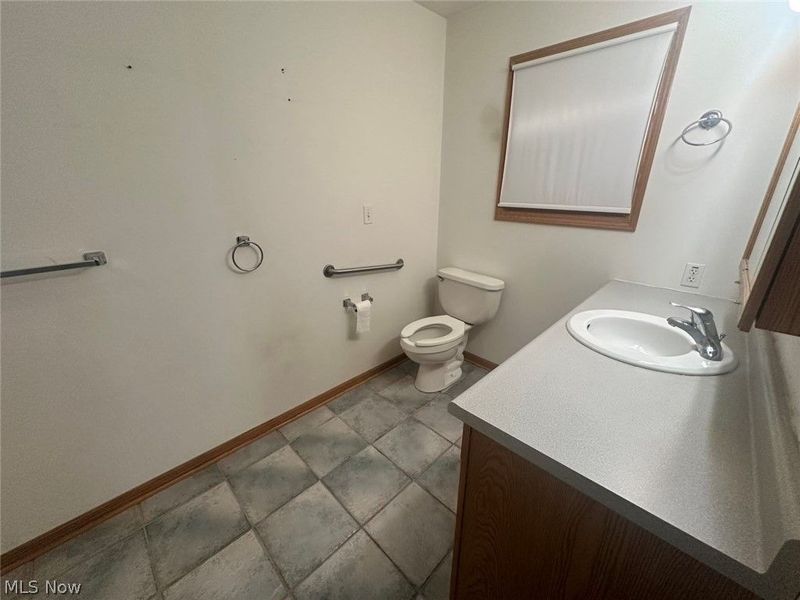 417 Otis Court SE, Girard, OH 44420 Photo 19