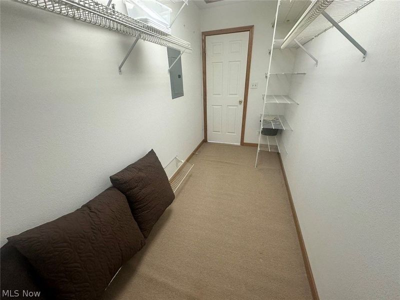 417 Otis Court SE, Girard, OH 44420 Photo 28