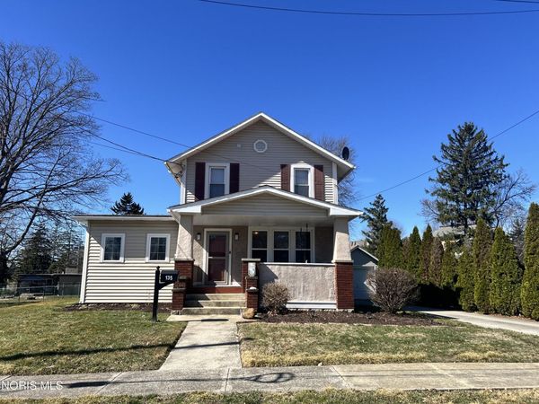 135 Mechanic Street , Clyde, OH 43410