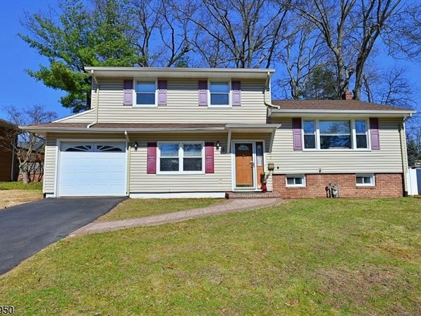 7 Robin Rd, Fanwood, NJ 07023