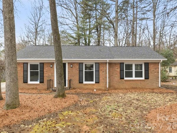 6924 Woodfield Drive , Charlotte, NC 28215