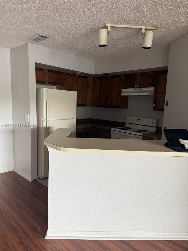 3320 N Pinewalk Dr N , Unit 1715, Margate, FL 33063 Photo