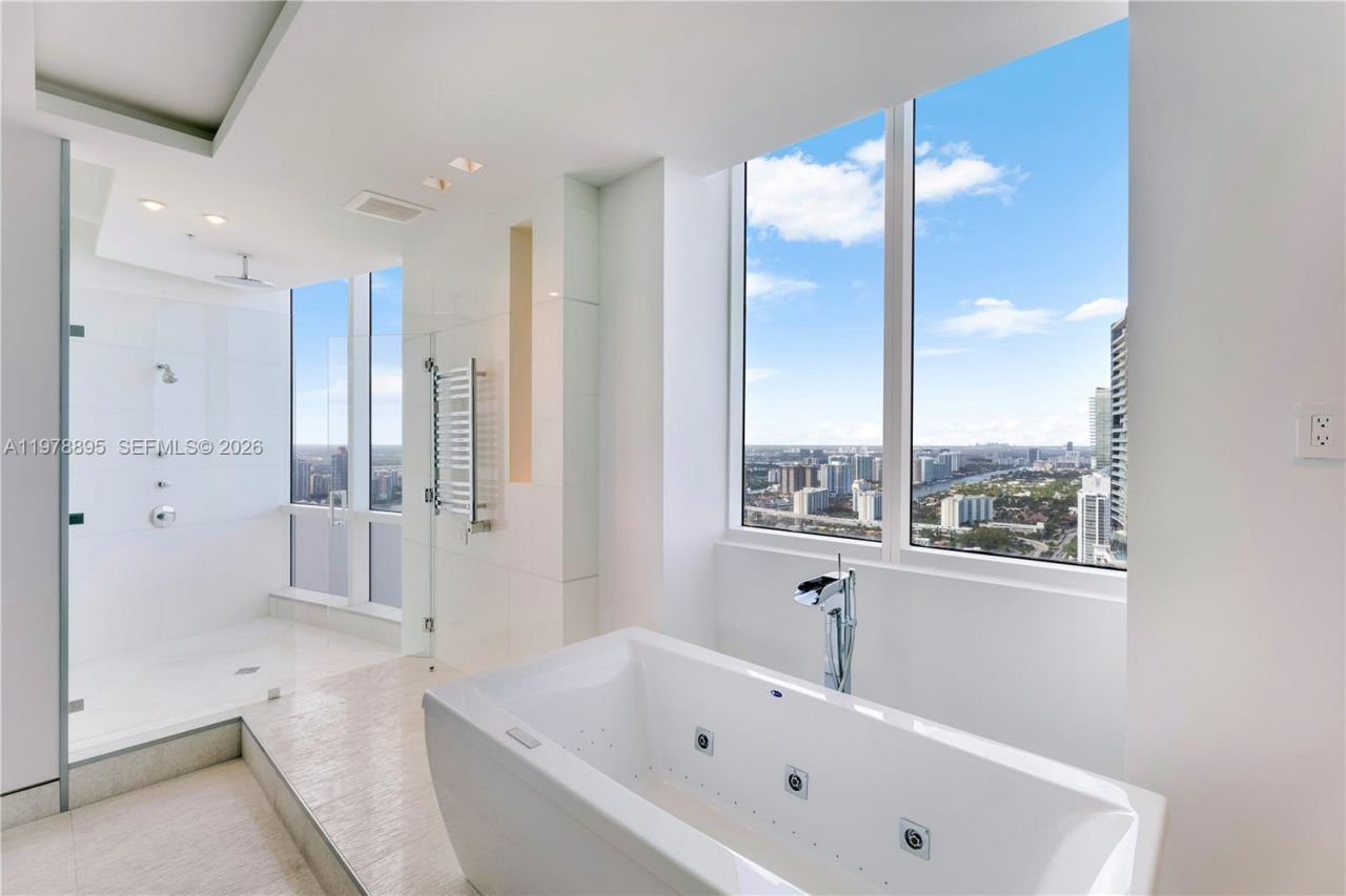 18201 E Collins Ave , Unit TS1, Sunny Isles Beach, FL 33160 Photo