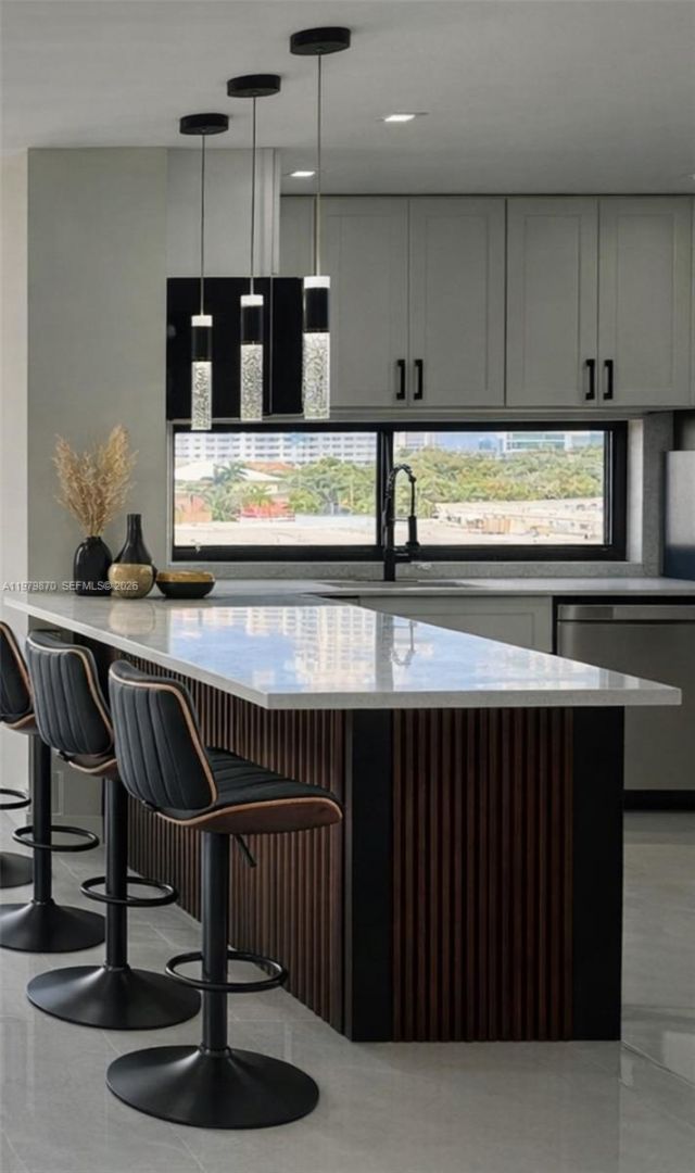 17021 N Bay Rd , Unit 814, Sunny Isles Beach, FL 33160 Photo