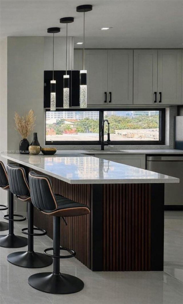 17021 N Bay Rd , Unit 814, Sunny Isles Beach, FL 33160 Photo