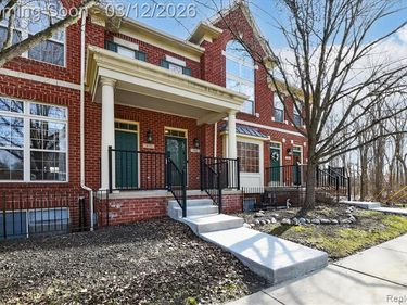 468 Village Lane, Milford Vlg, MI 48381