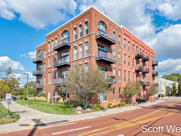 801 Monroe Avenue NW, Unit 402, Grand Rapids, MI 49503