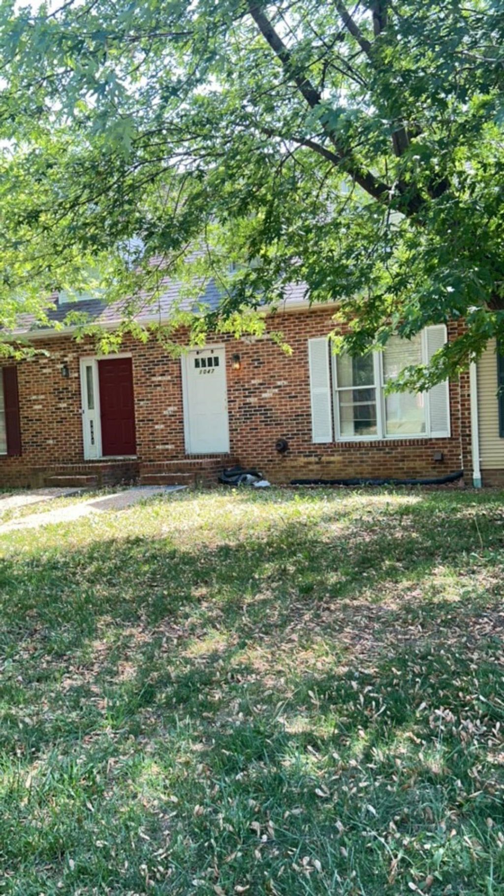 1047 Blue Ridge Dr, Harrisonburg, VA 22801 Main Photo