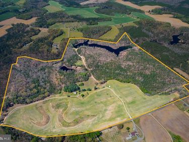 18262 SEALS ROAD, BOWLING GREEN, VA 22427