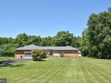 19141 YOUNGS CLIFF ROAD, STERLING, VA 20165