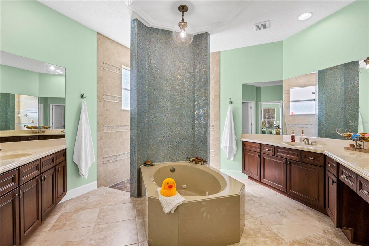 425 Champion Ridge Drive , Daytona Beach, FL 32124 Photo