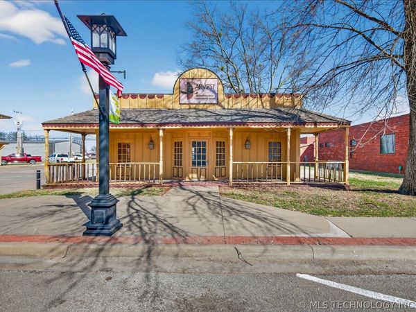 2392 N Osage Avenue , Dewey, OK 74029