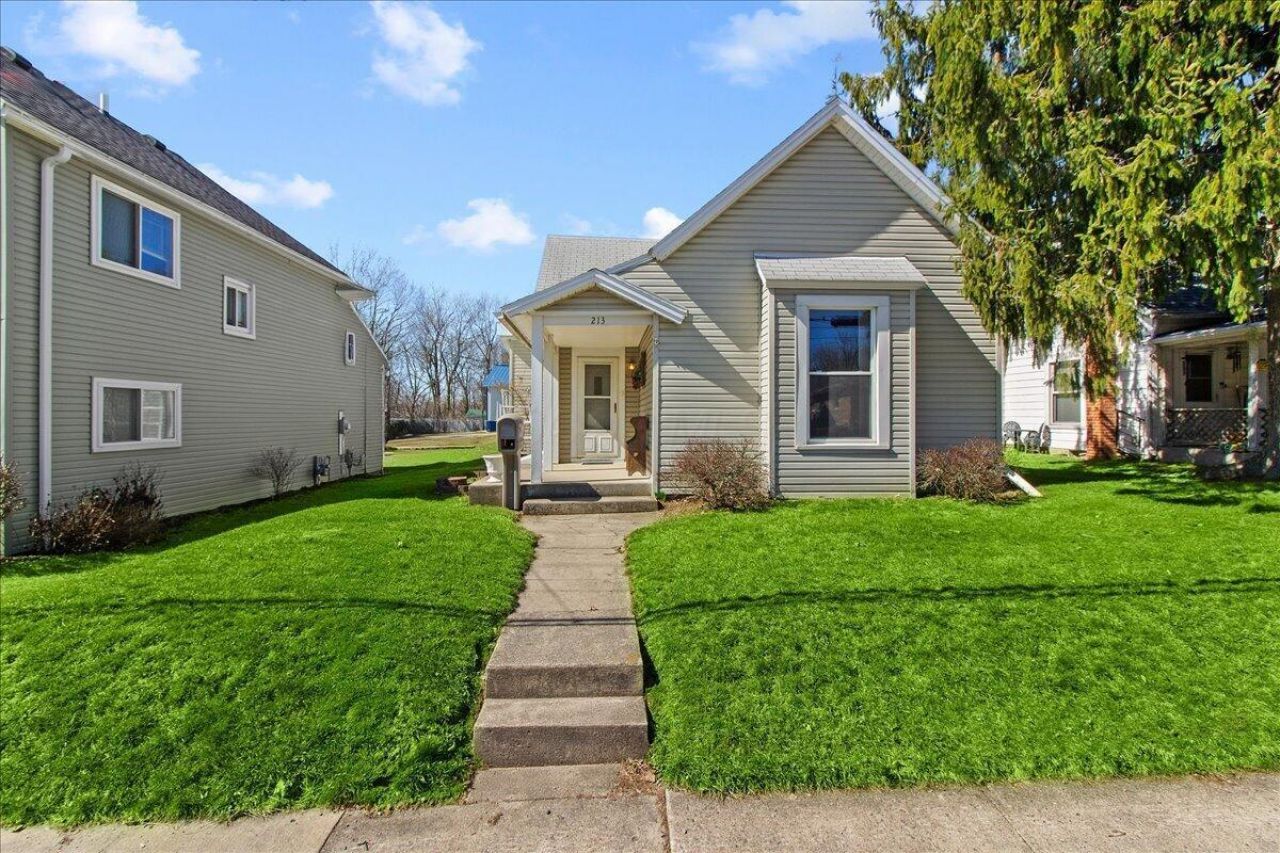 213 N Hayes Street, Bellefontaine, OH 43311 Main Photo