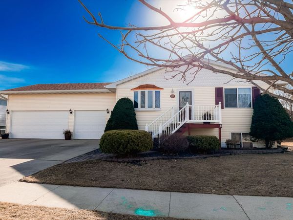 2348 Ohio Ave SW, Huron, SD 57350