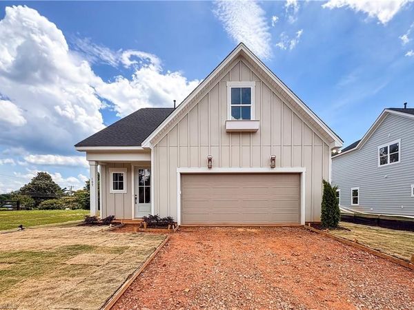 109 Honeycomb Court, Statesville, NC 28625