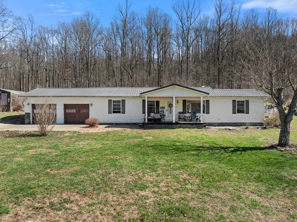 82 Canterbury Lane, Proctor, WV 26055 Main Photo