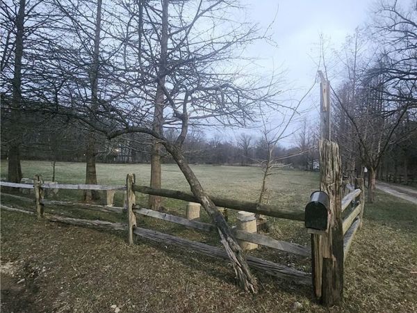 7640 S Eastland Road , Middleburg Heights, OH 44017