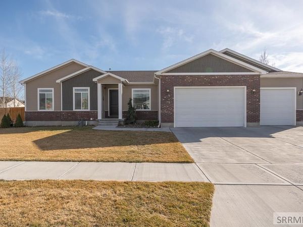 3918 E Hazelwood Way, AMMON, ID 83406