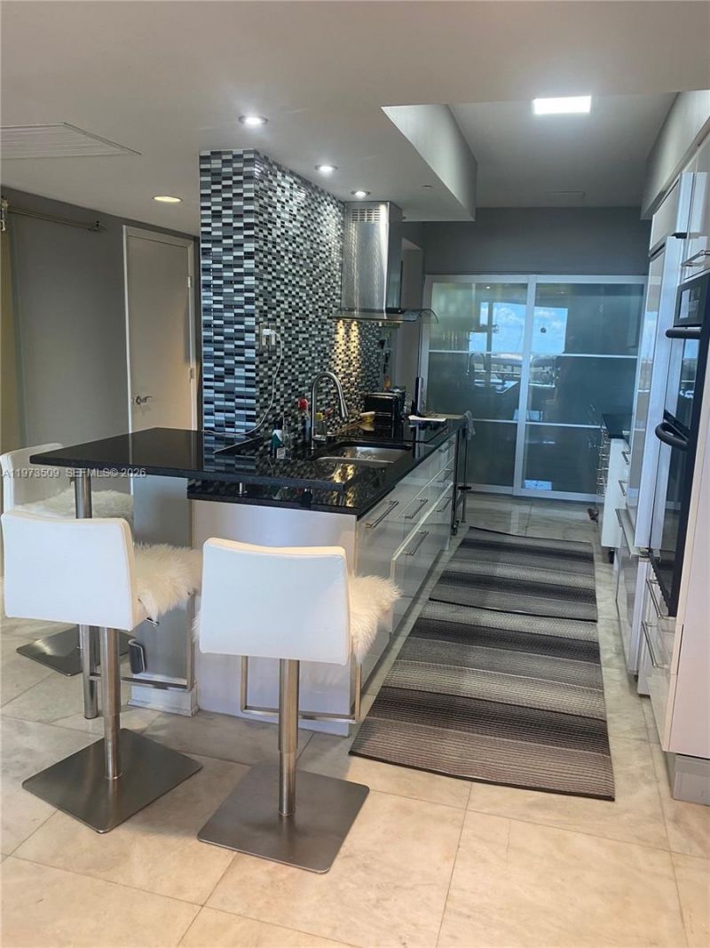 1800 Ocean Dr , Unit 1408, Hallandale Beach, FL 33009 Photo