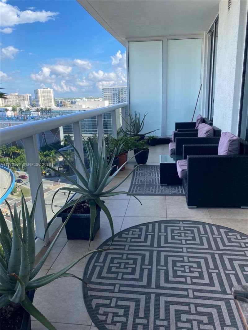 1800 Ocean Dr , Unit 1408, Hallandale Beach, FL 33009 Photo