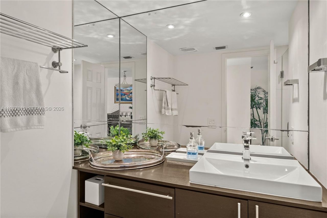 2501 Brickell Ave , Unit 309, Miami, FL 33129 Photo