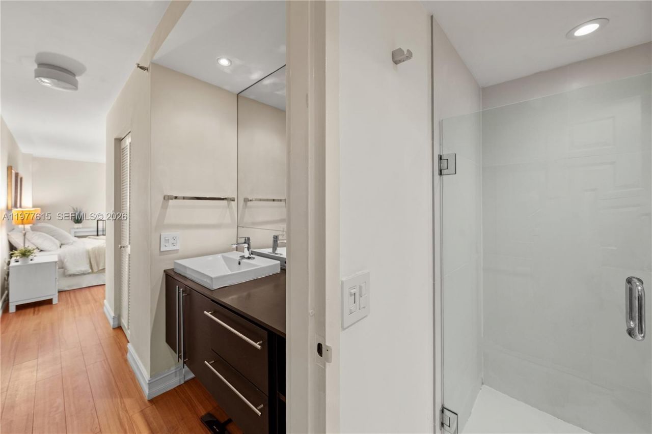 2501 Brickell Ave , Unit 309, Miami, FL 33129 Photo