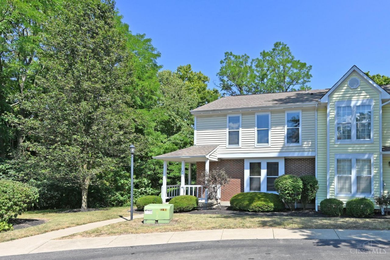 817 Woodlyn Drive S, Cincinnati, OH 45230 Main Photo