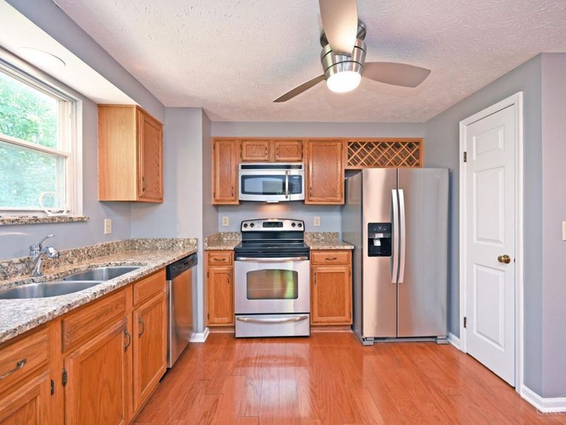 817 Woodlyn Drive S, Cincinnati, OH 45230 Photo 12