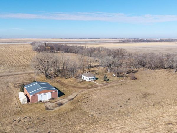 10808 94th Street SE, Oakes, ND 58474
