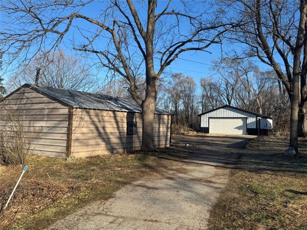 10790 S 36th Avenue W, Colfax, IA 50054