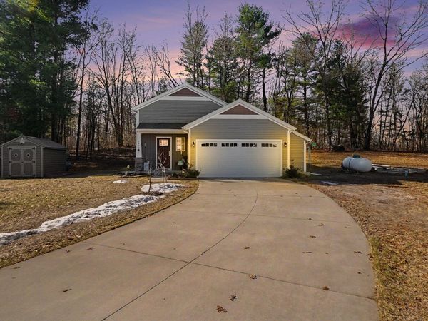 740 W River Hills Court, Newaygo, MI 49337