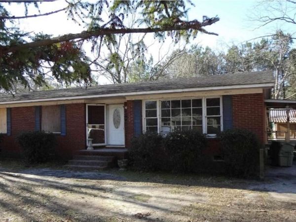 12 E Sassafras St., Andrews, SC 29510