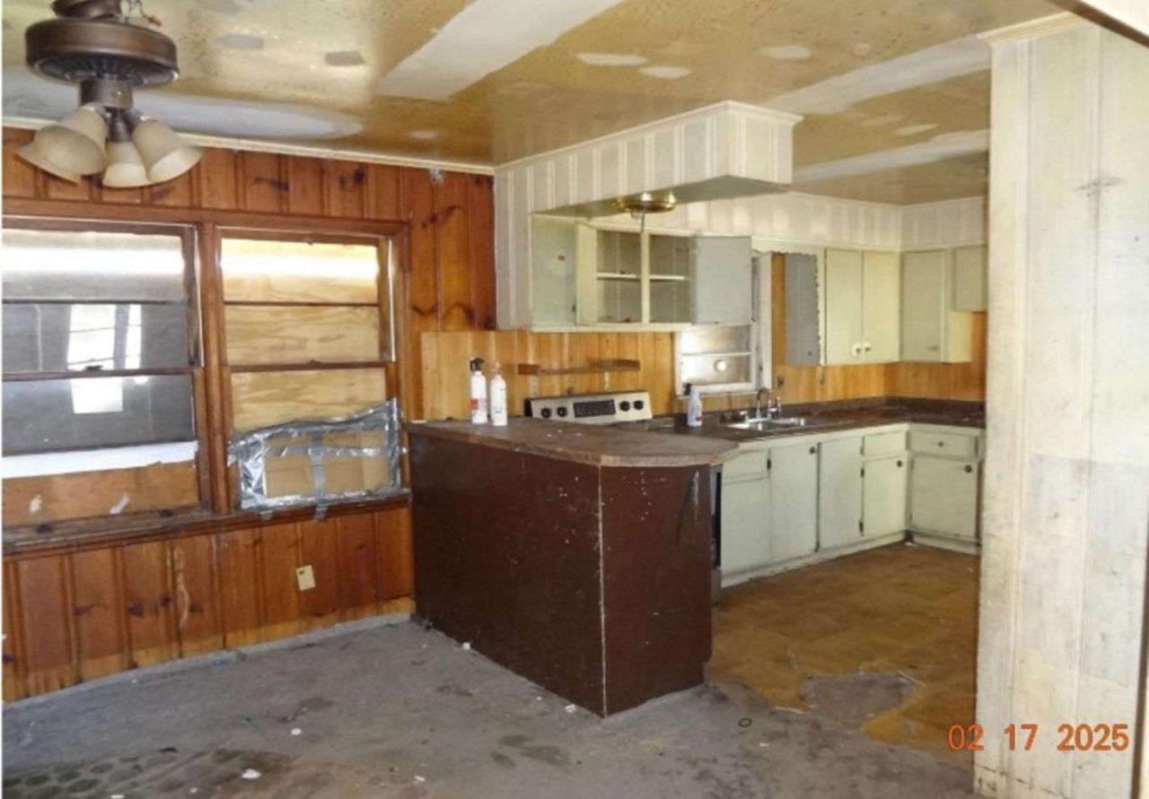 12 E Sassafras St. Photo 10