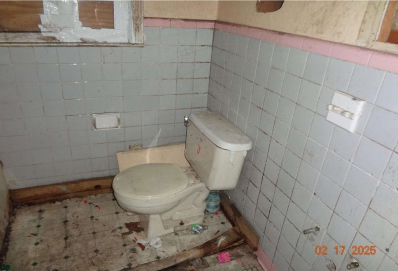 12 E Sassafras St. Photo 13