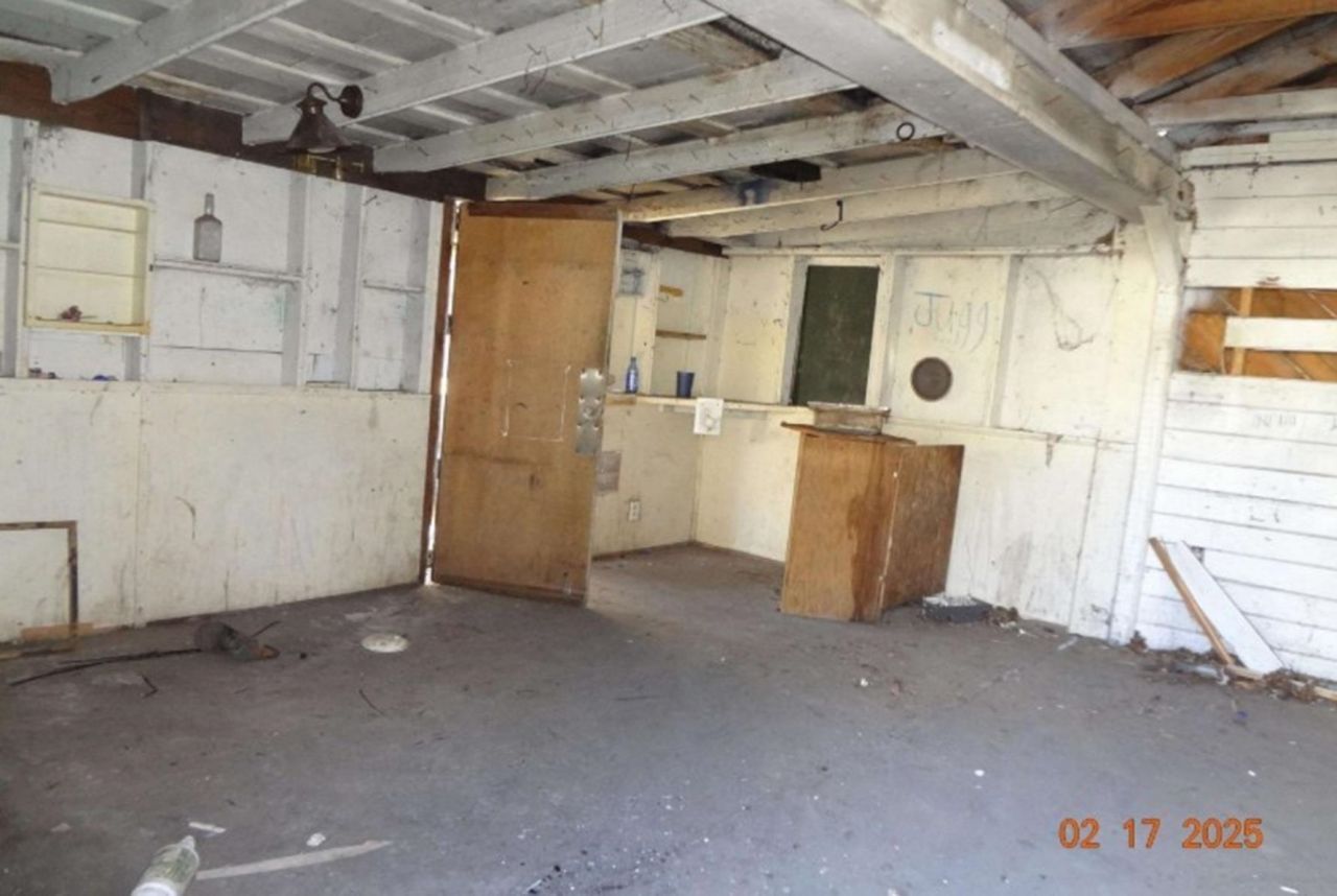 12 E Sassafras St. Photo 18