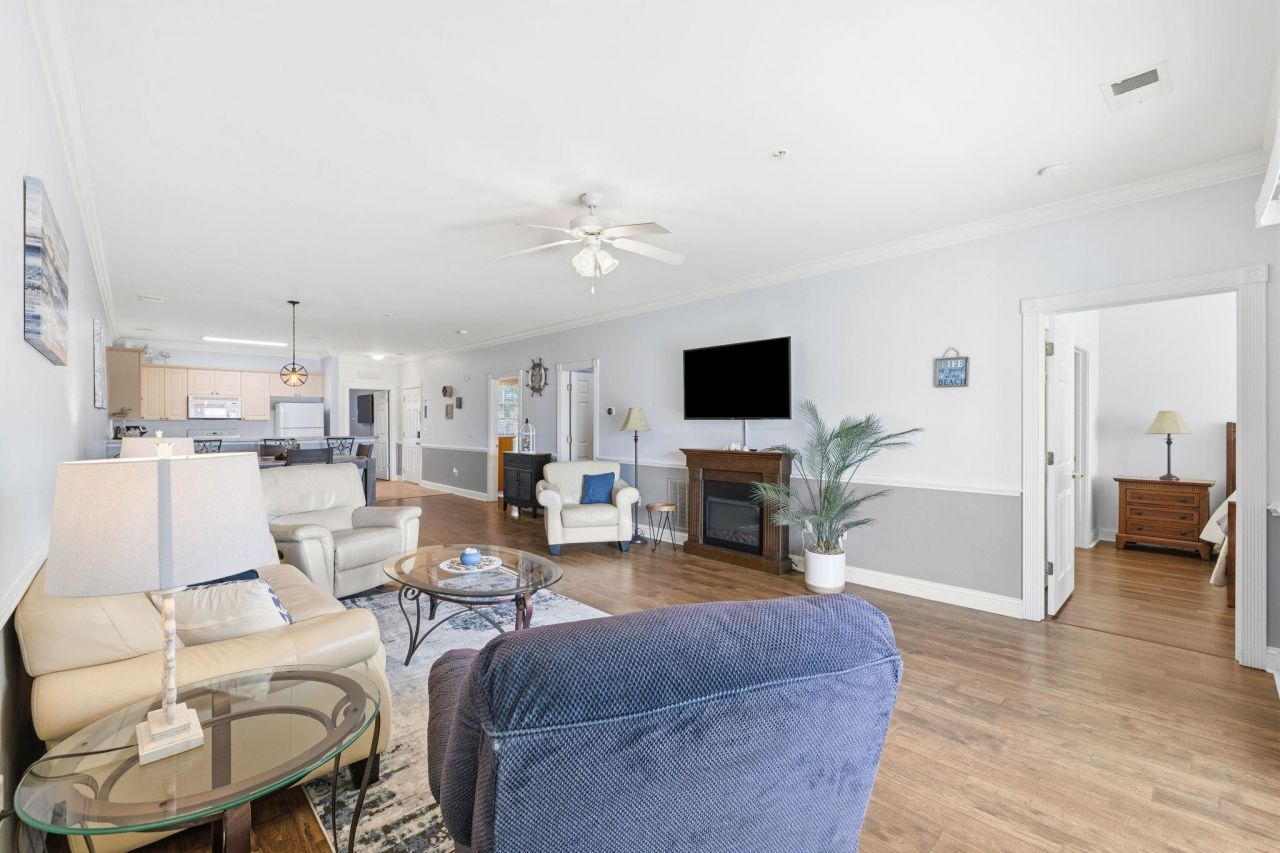 4861 Luster Leaf Circle Photo 18