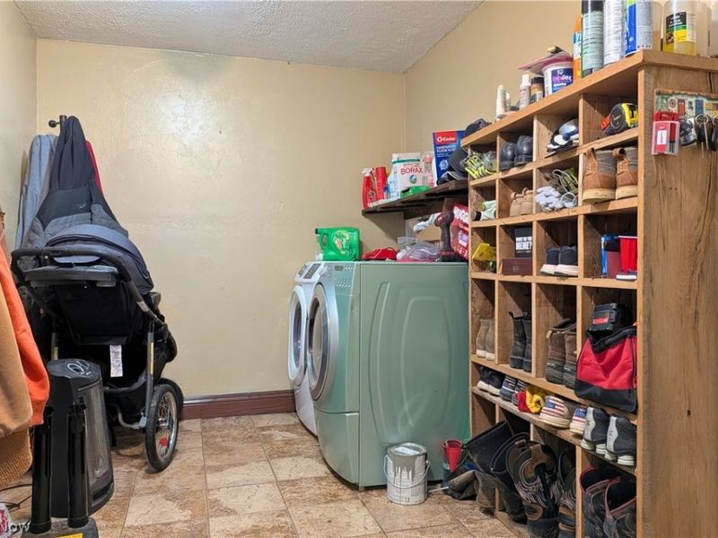 5171 Avon Road NE, Carrollton, OH 44615 Photo 4