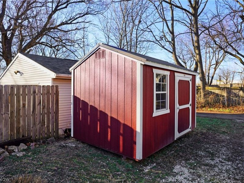 1237 Mcintosh Avenue , Akron, OH 44314 Photo 6