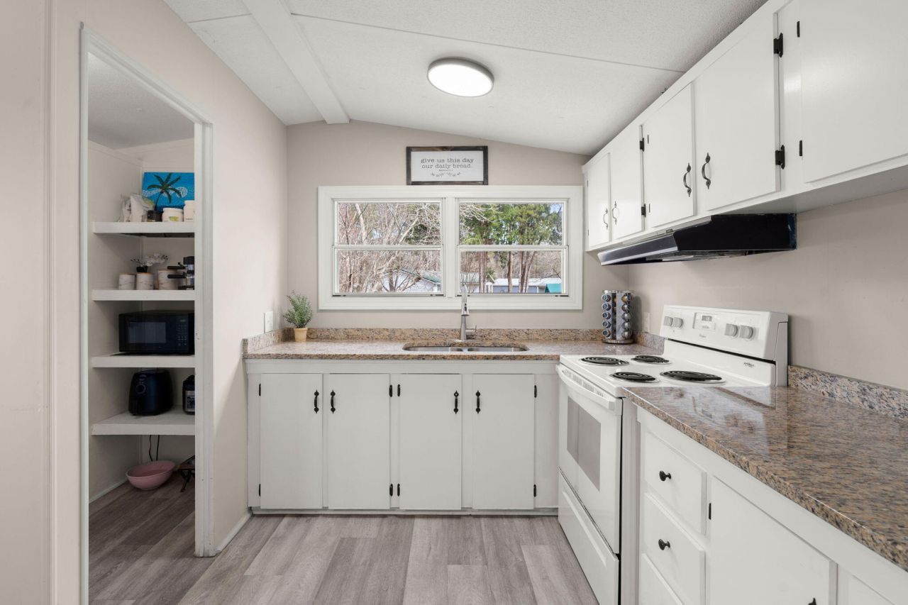 322 E Poplar Branch Drive Photo 11