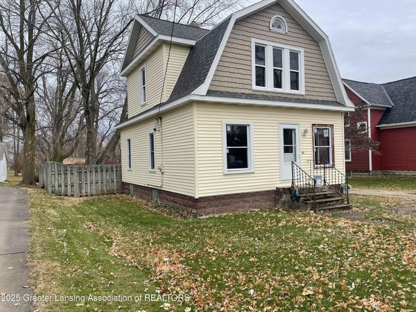 150 W Broadway Street, Woodland, MI 48897