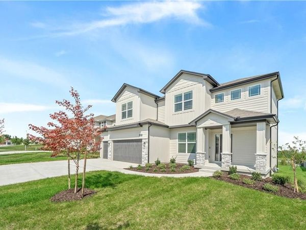 16967 S Hunter Street, Olathe, KS 66062