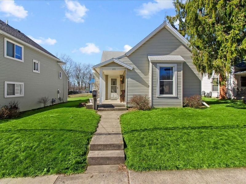 213 N Hayes Street, Bellefontaine, OH 43311 Photo 4