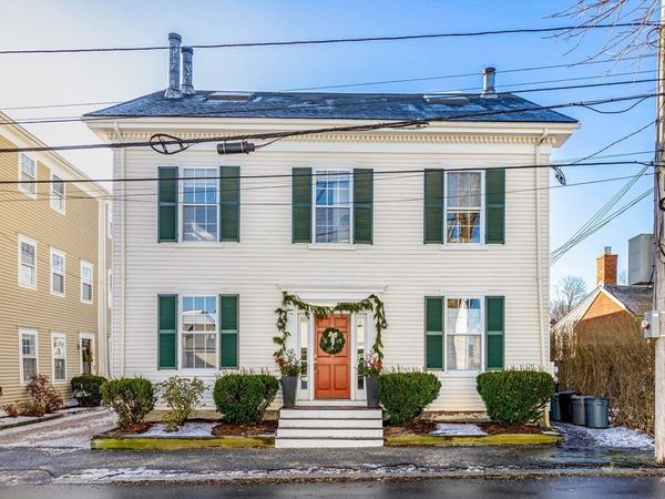 60-62 Milk St, Unit 2, Newburyport, MA 01950