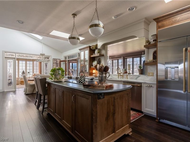 6182 Bertram Avenue NW, Canton, OH 44718 Photo 3