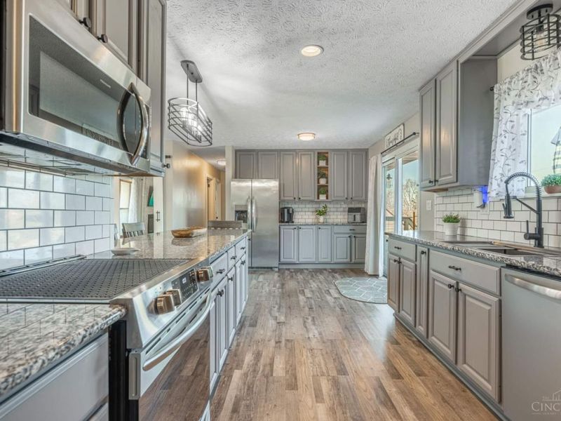 165 Elaine Drive, Franklin, OH 45005 Photo 6