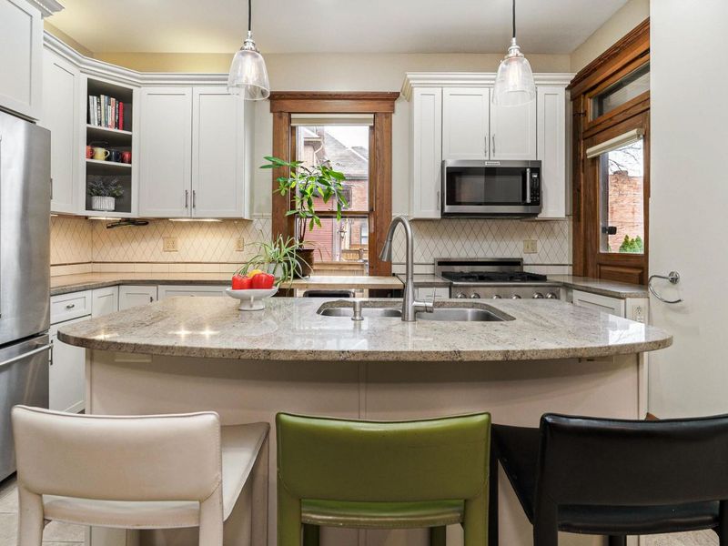 239 Buttles Avenue, Columbus, OH 43215 Photo 12