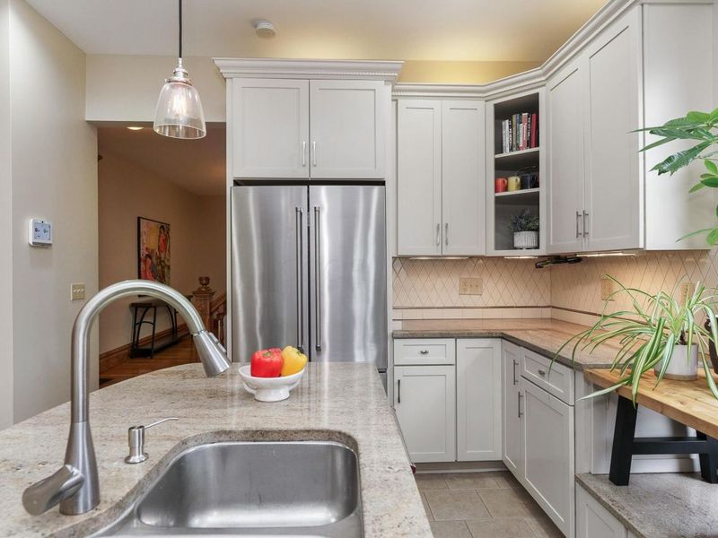 239 Buttles Avenue, Columbus, OH 43215 Photo 16