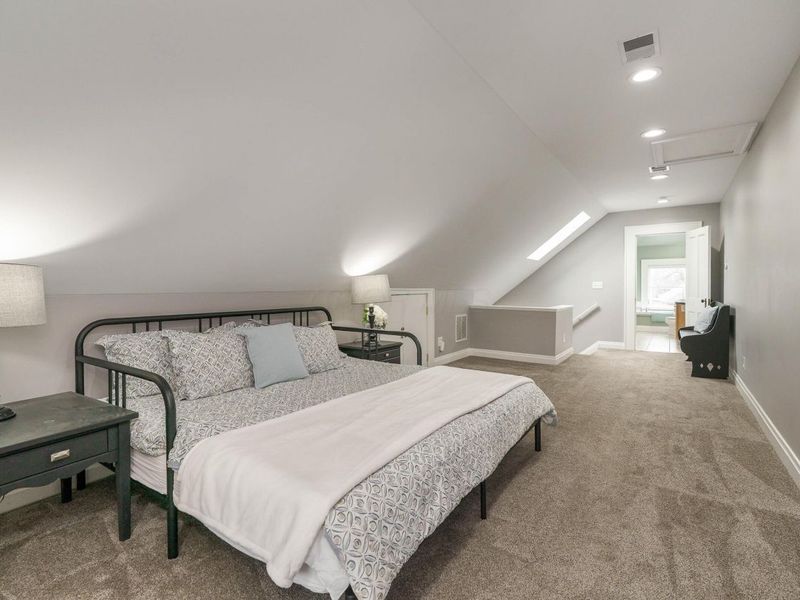 239 Buttles Avenue, Columbus, OH 43215 Photo 35