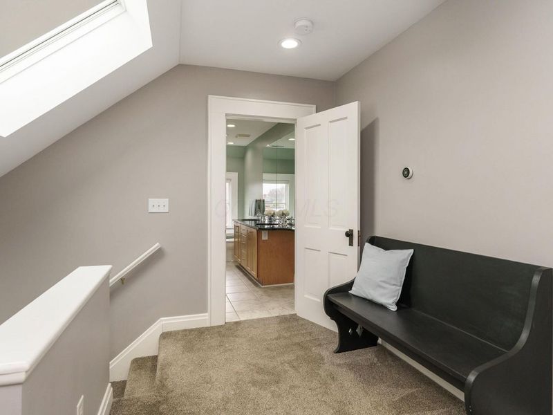 239 Buttles Avenue, Columbus, OH 43215 Photo 36